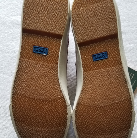 Shoes - Picture 4 of 8